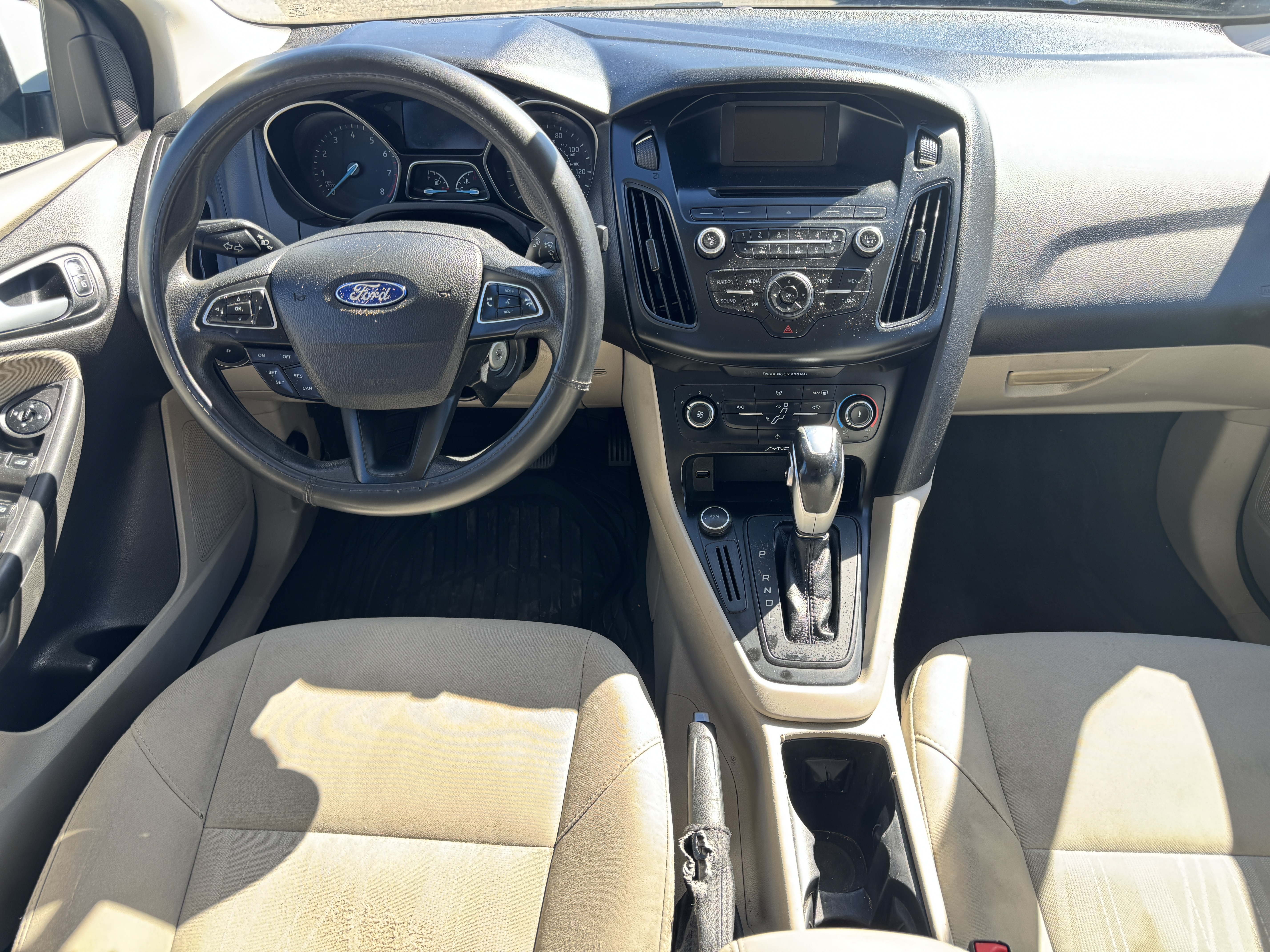 Used 2016 Ford Focus SE Sedan FWD image 21
