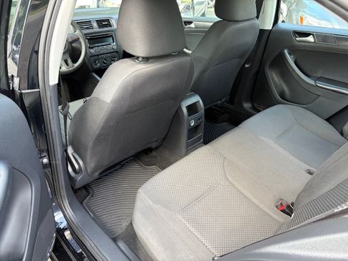 Used 2014 Volkswagen Jetta S image 10