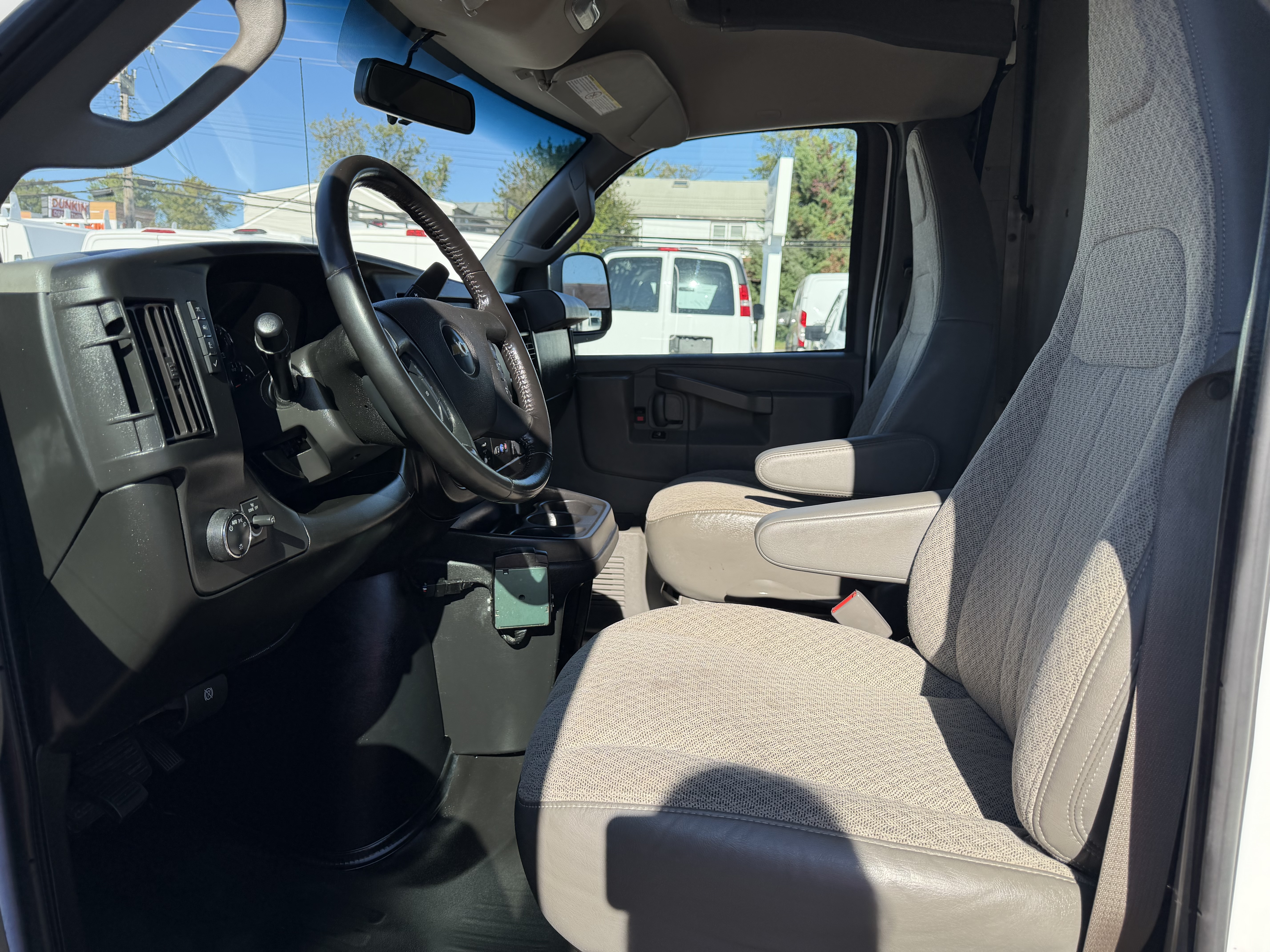 Used 2021 Chevrolet Express 3500 UNAVAIL RWD image 12
