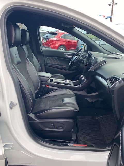 Used 2022 Ford Edge AWD ST image 10