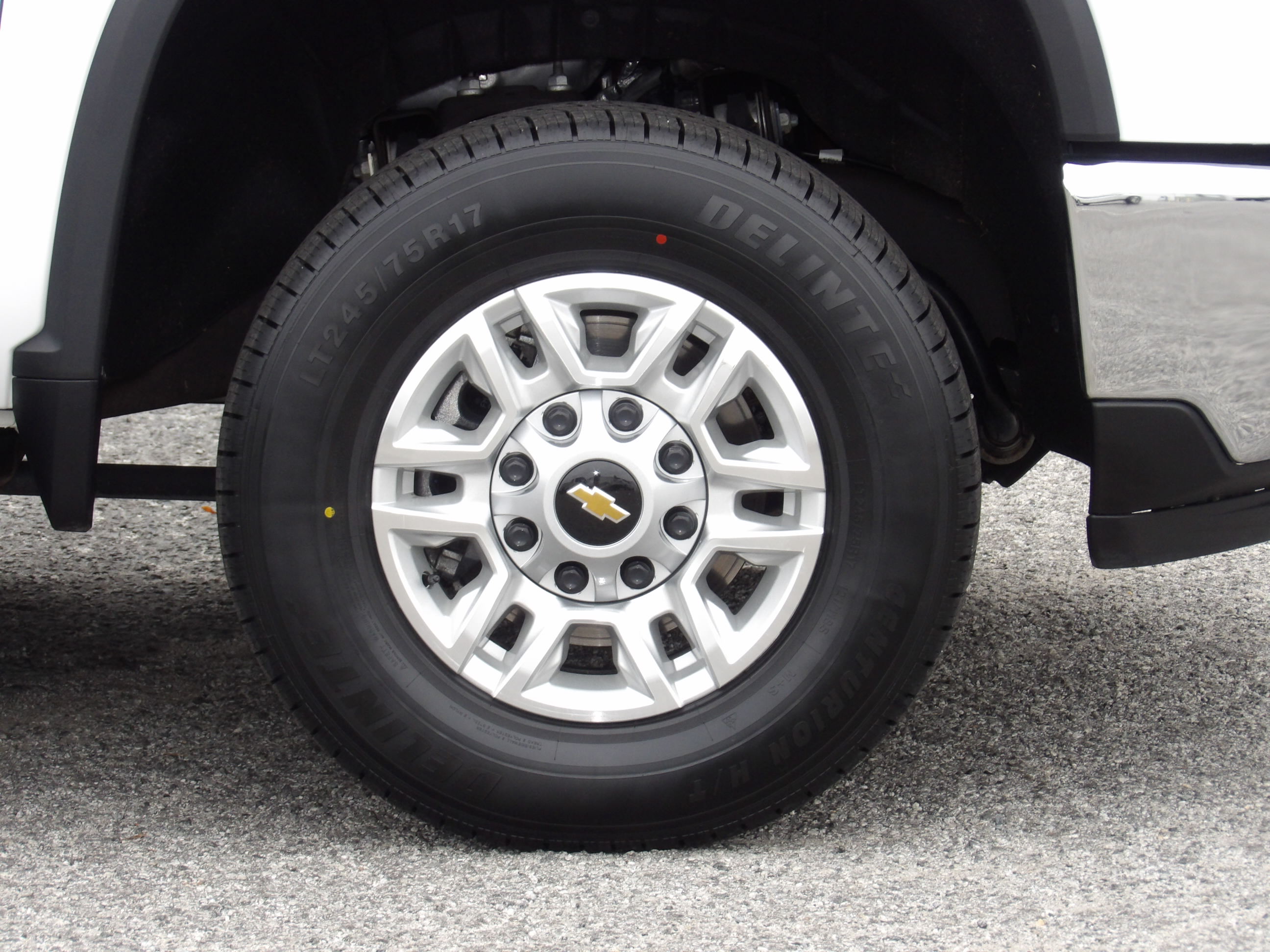 Used 2025 Chevrolet Silverado 2500 4x4 Crew Cab LT image 8