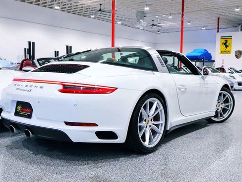 Used 2017 Porsche 911 Targa 4S AWD/4WD image 13