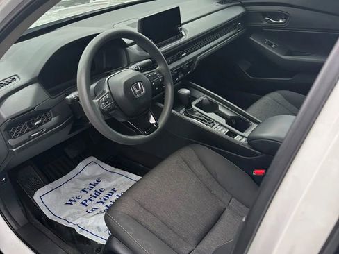 Used 2024 Honda Accord EX image 11