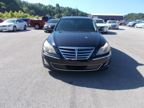 Used 2012 Hyundai Genesis 5.0 RWD image 4