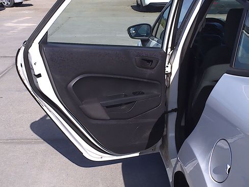 Used 2012 Ford Fiesta SEL Sedan FWD image 10