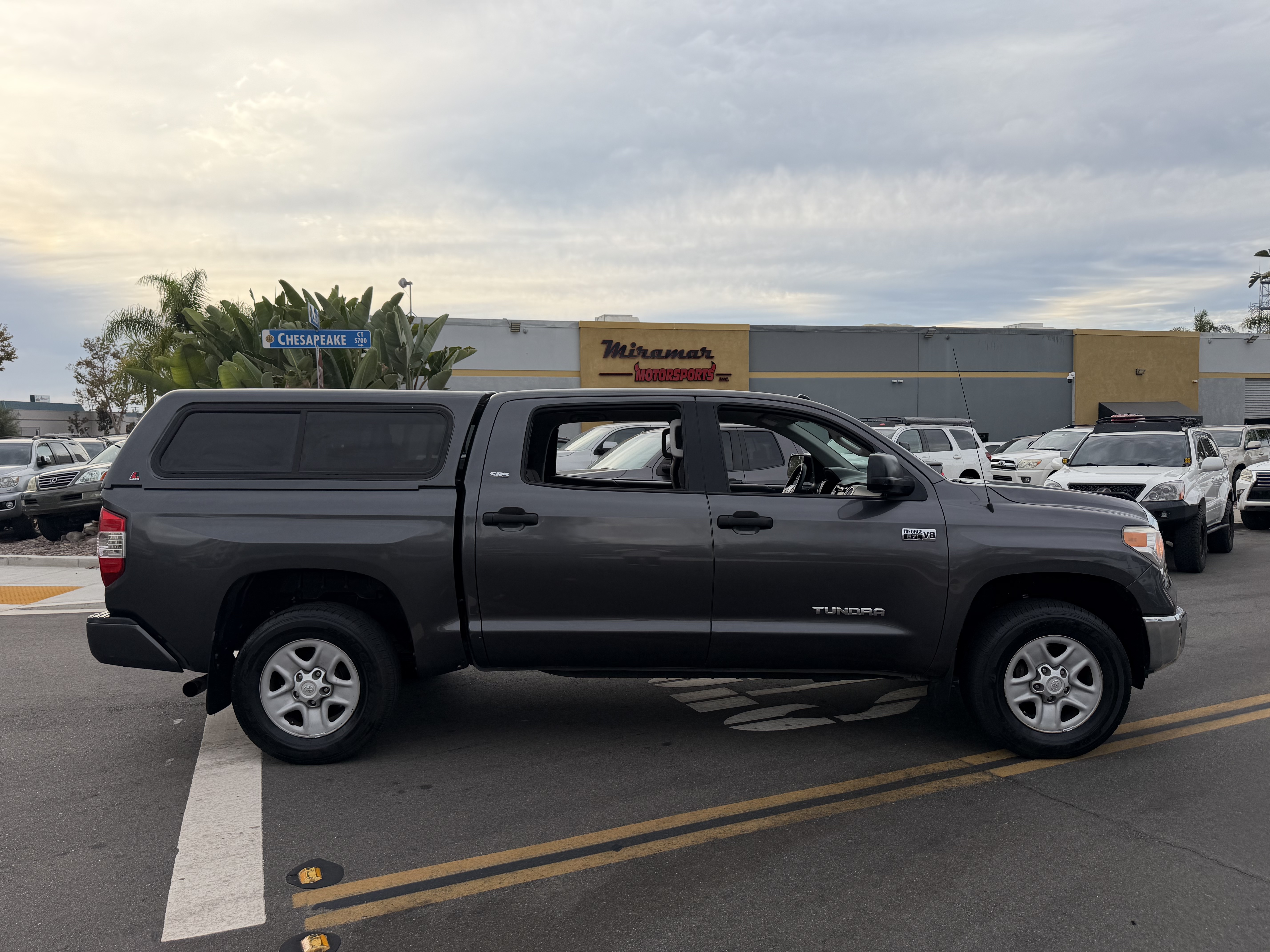 Used 2017 Toyota Tundra 4x4 CrewMax SR5 image 17