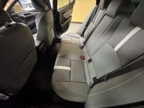 Used 2025 Toyota Camry SE image 12