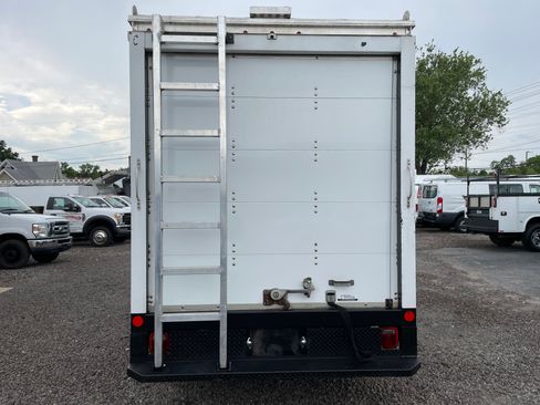 Used 2017 Ford Transit 350 image 5