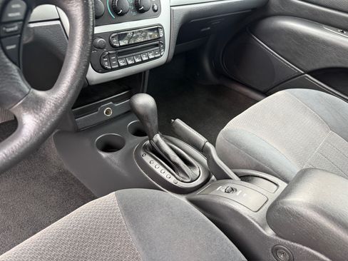Used 2005 Chrysler Sebring Touring image 61