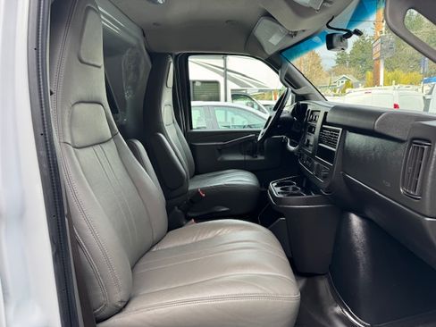 Used 2021 Chevrolet Express 2500 image 16