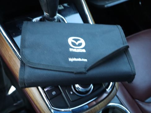 Used 2018 MAZDA CX-9 Signature image 39