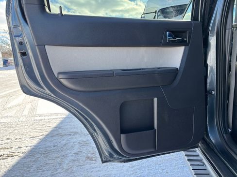 Used 2010 Mercury Mariner Premier image 11