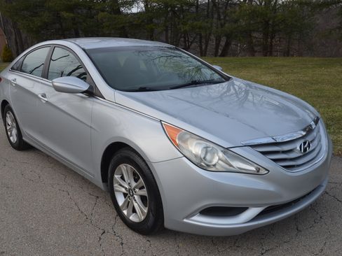 Used 2011 Hyundai Sonata GLS image 7
