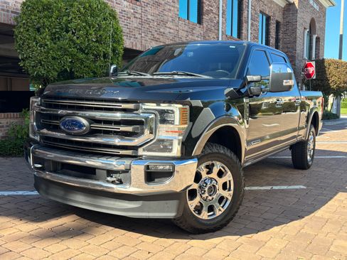 Used 2020 Ford F250 4x4 Crew Cab Super Duty image 1