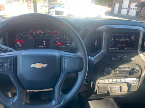 Used 2025 Chevrolet Silverado 1500 W/T image 6