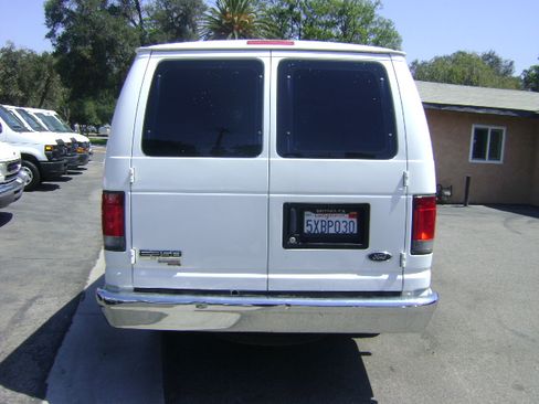 Used 2007 Ford E-350 and Econoline 350 Extended Wagon Super Duty RWD image 5