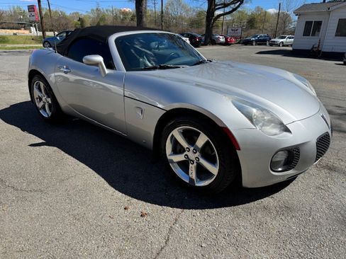 Used 2008 Pontiac Solstice GXP image 7