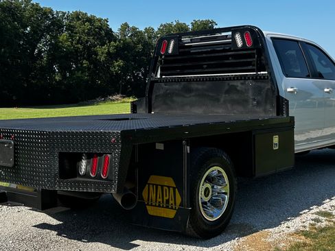 Used 2022 Chevrolet Silverado 3500 4x4 Crew Cab LT image 4