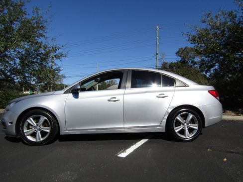 Used 2015 Chevrolet Cruze LT image 1