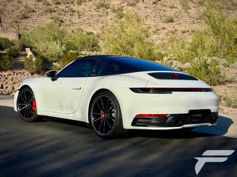 Used 2021 Porsche 911 Targa 4S image 36