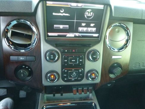 Used 2016 Ford F250 Lariat image 27