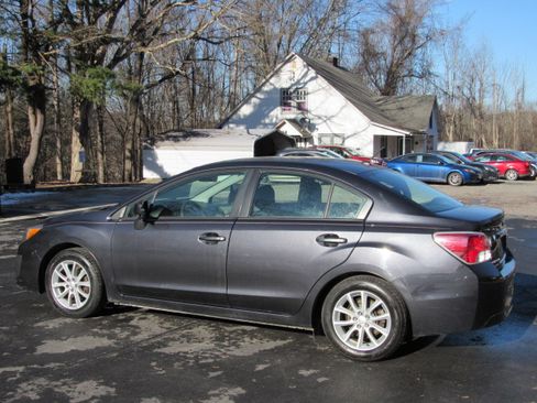 Used 2012 Subaru Impreza 2.0i Premium image 5