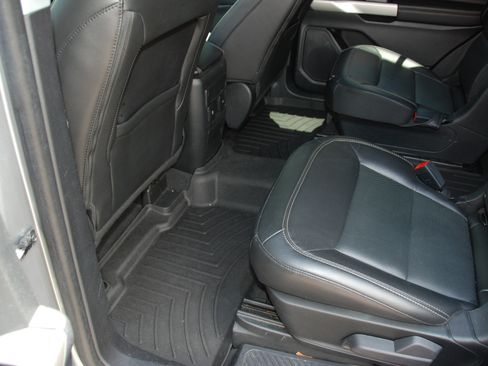 Used 2022 Ford Explorer 4WD Limited image 21