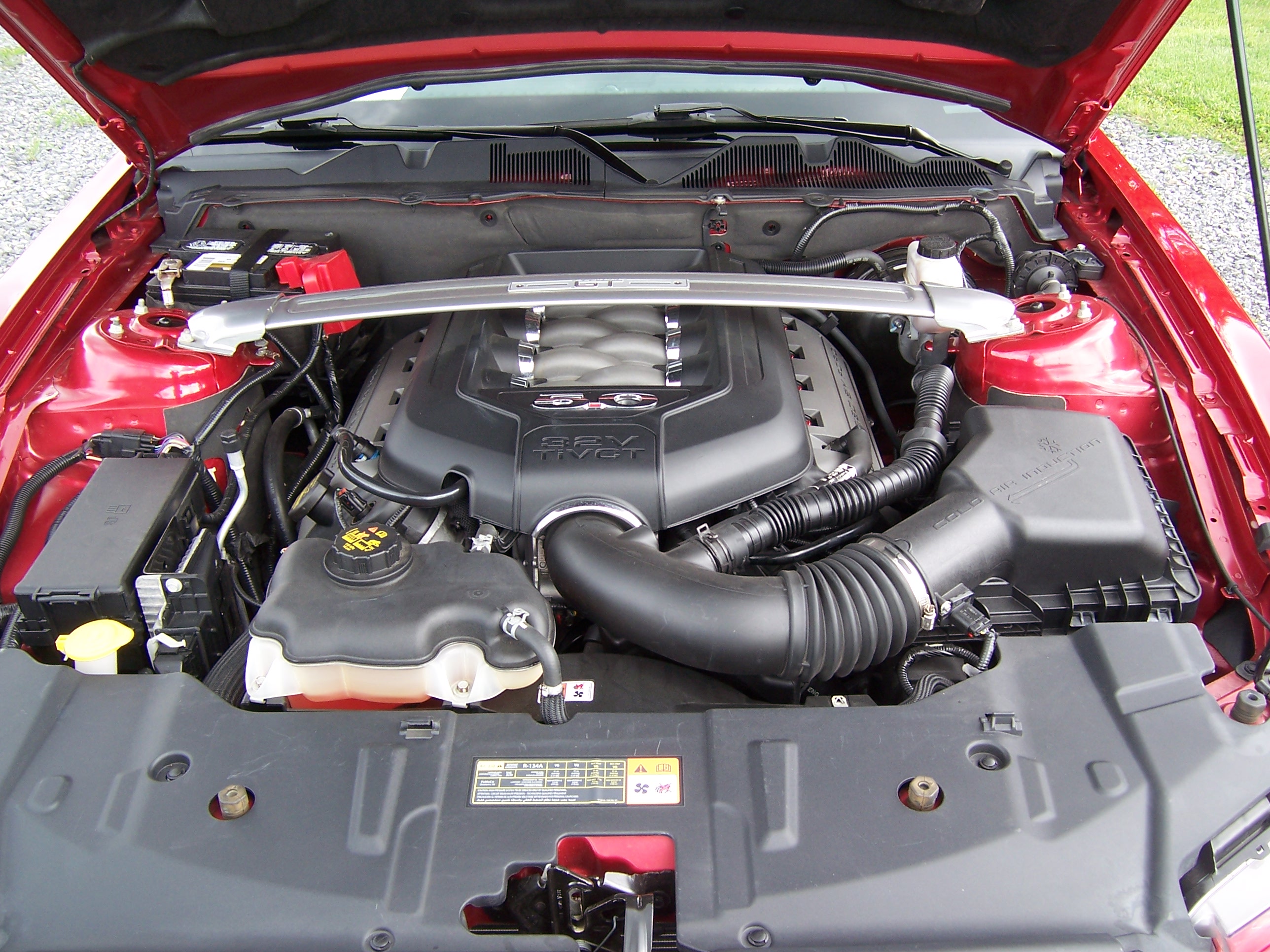 Used 2013 Ford Mustang GT Premium RWD image 9