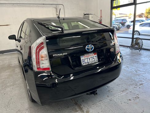 Used 2015 Toyota Prius Two image 6