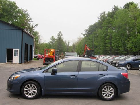 Used 2012 Subaru Impreza 2.0i Premium Sedan AWD/4WD image 3