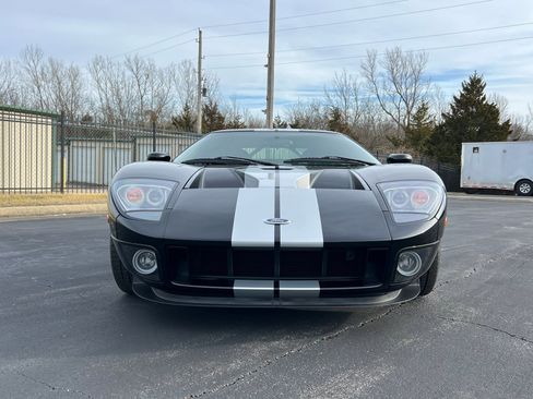 Used 2005 Ford GT image 18