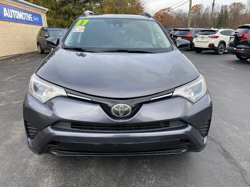Used 2017 Toyota RAV4 LE image 3