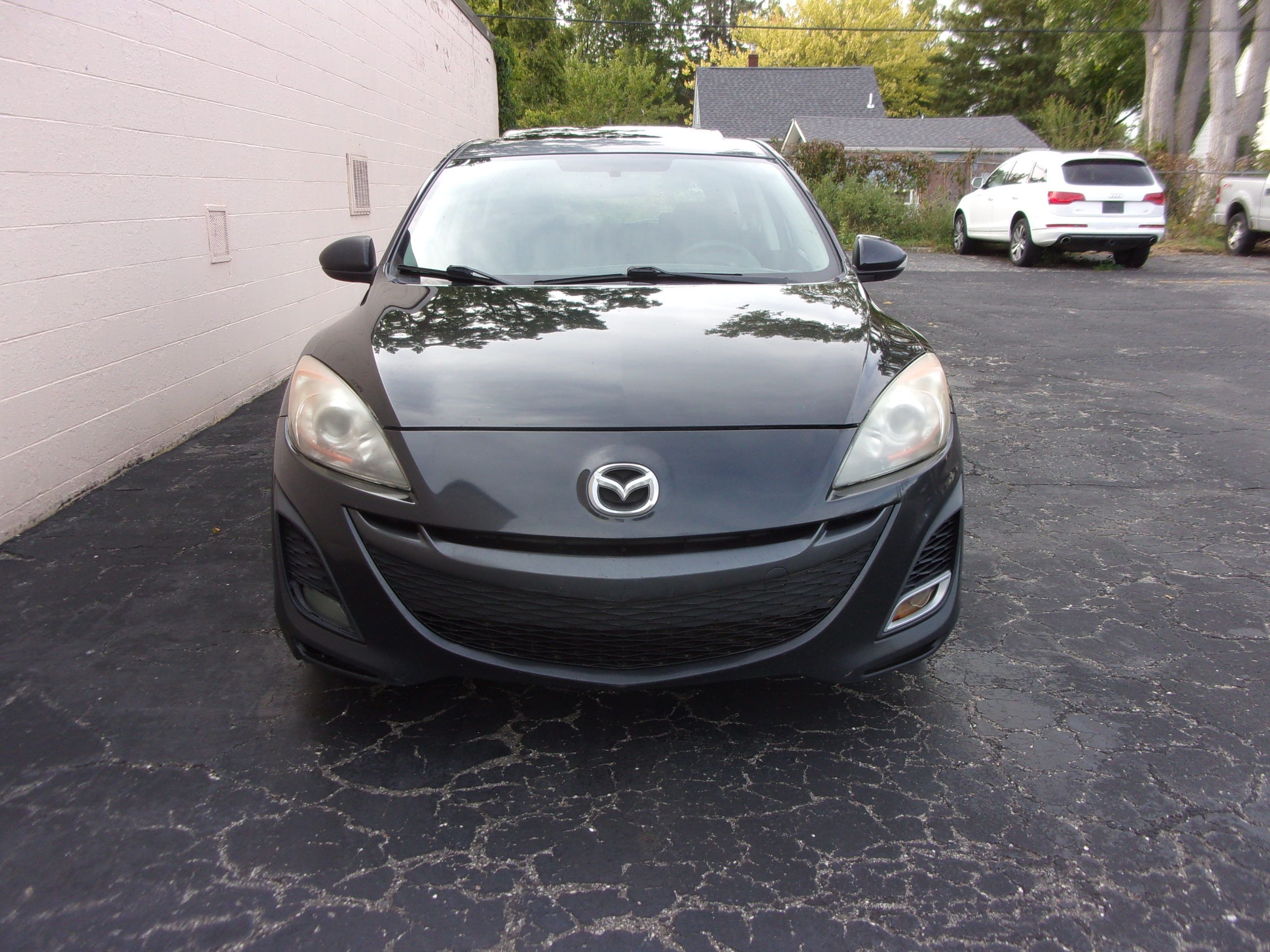 Used 2010 MAZDA MAZDA3 s Hatchback FWD image 2