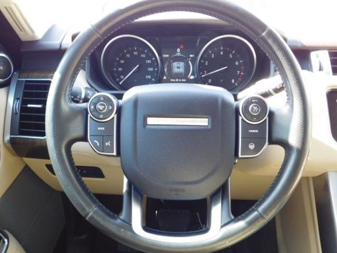 Used 2016 Land Rover Range Rover Sport HSE image 18