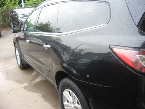 Used 2013 Chevrolet Traverse LT image 6