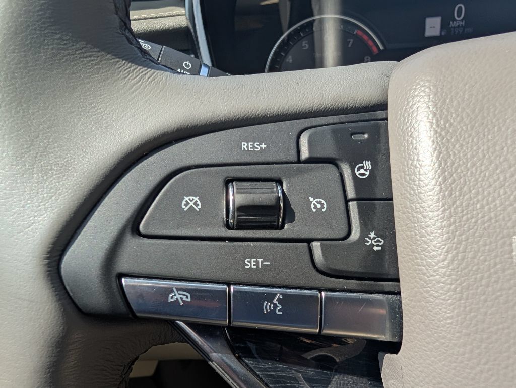 Used 2024 Cadillac XT6 AWD Premium Luxury image 17