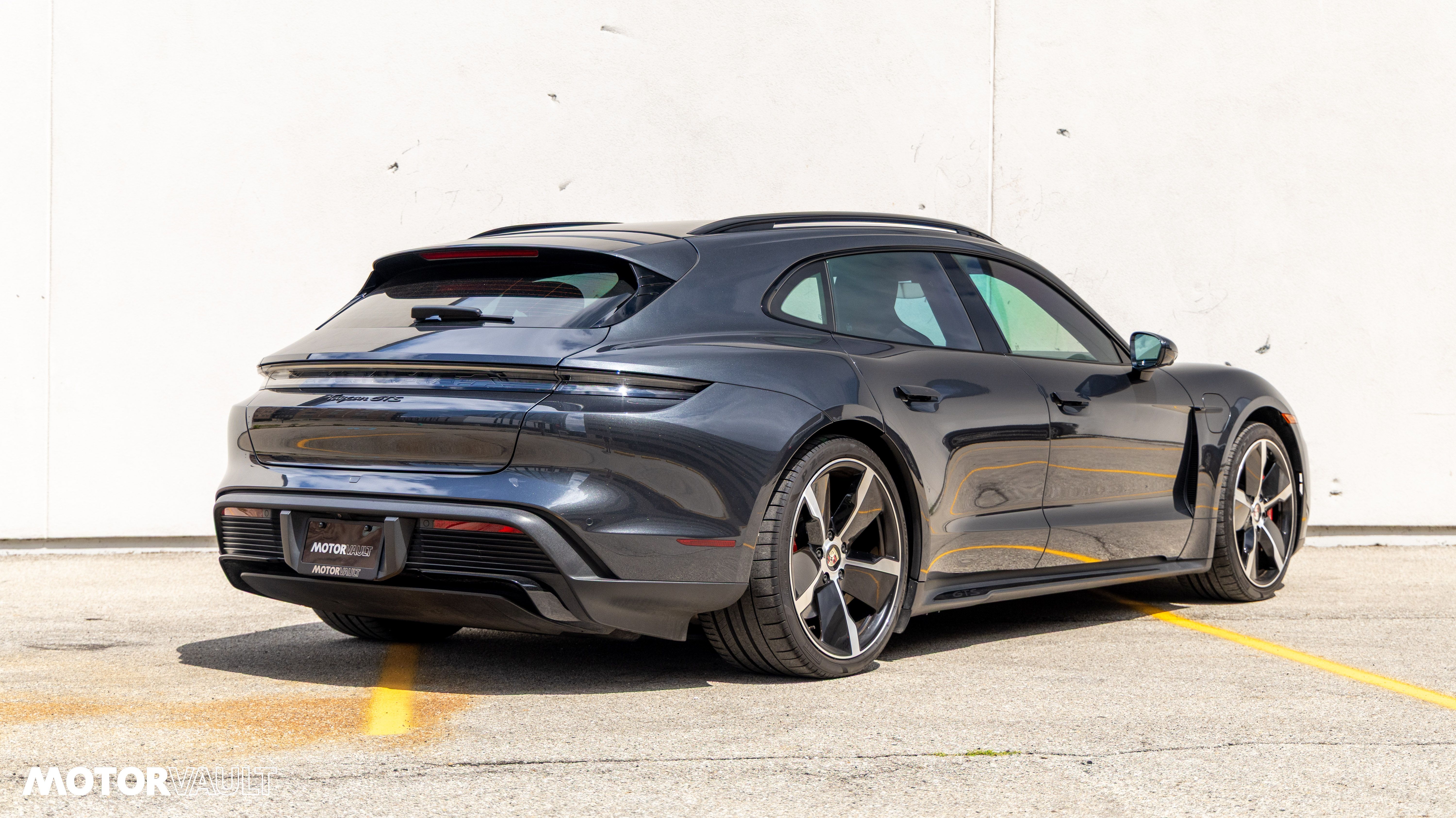 Used 2022 Porsche Taycan GTS Sport Turismo AWD/4WD image 9