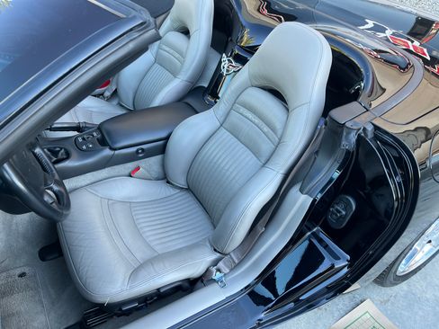 Used 2003 Chevrolet Corvette image 26