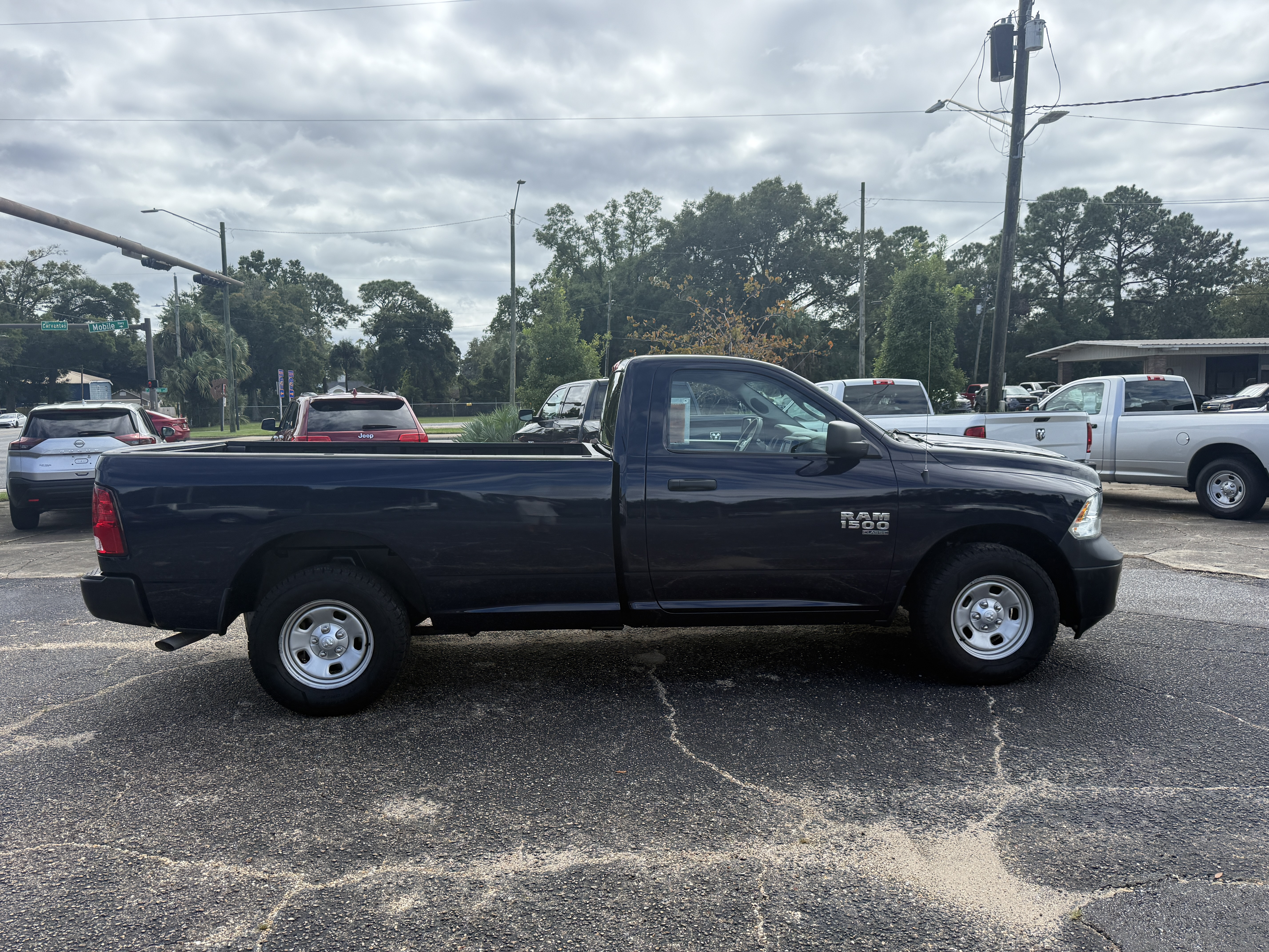 Used 2019 RAM 1500 Regular Cab Classic Tradesman RWD image 5
