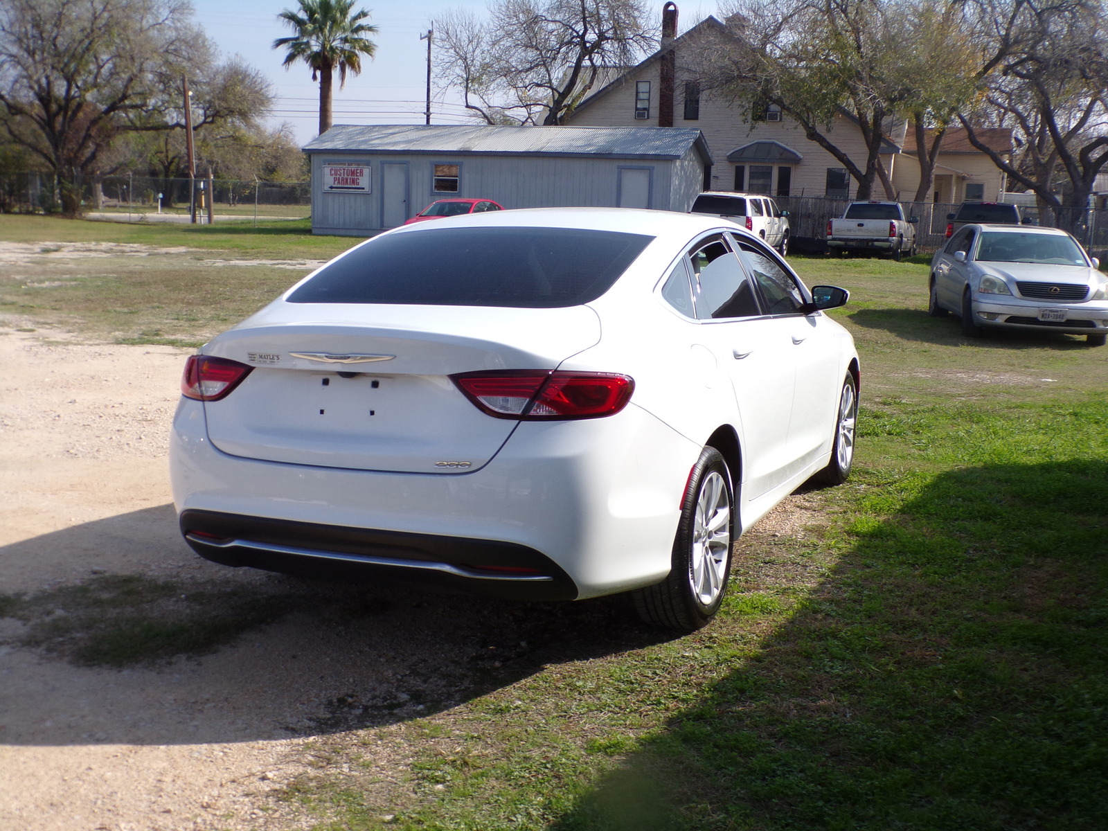 Used 2015 Chrysler 200 Limited FWD image 5
