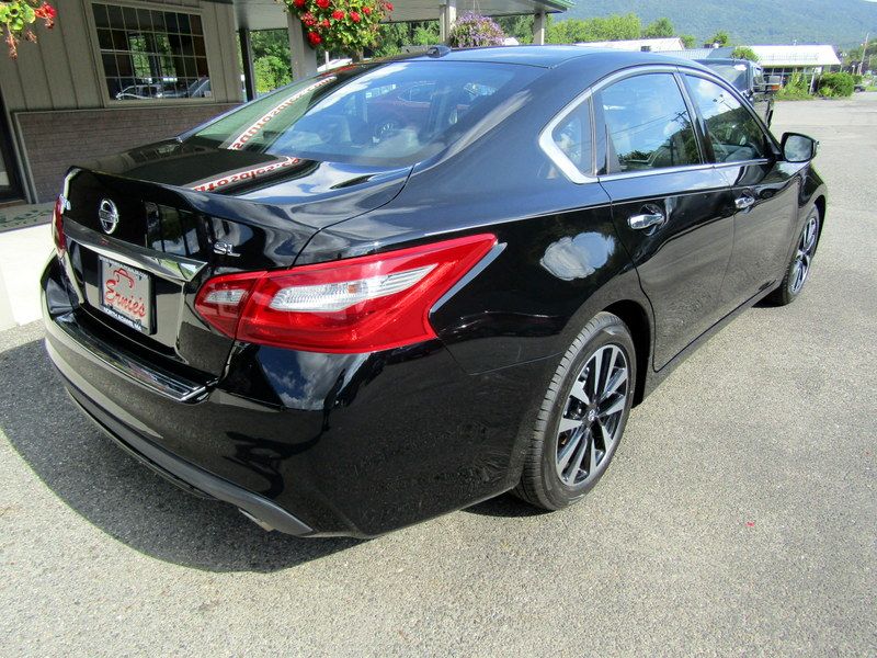 Used 2018 Nissan Altima SL FWD image 8