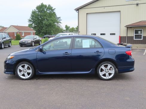 Used 2013 Toyota Corolla S FWD Sedan 1.8L 4-Cyl image 8