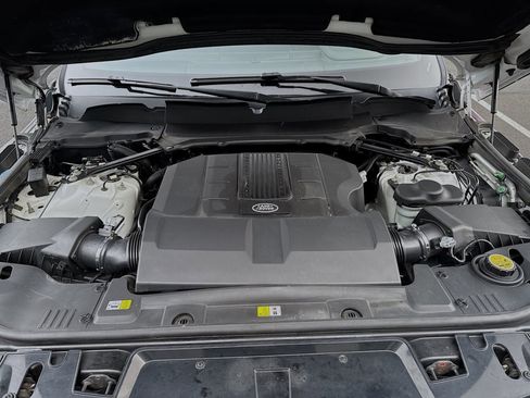 Used 2019 Land Rover Range Rover Sport Sport Supercharged image 32