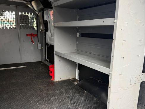 Used 2019 Ford Transit 150 XL image 8