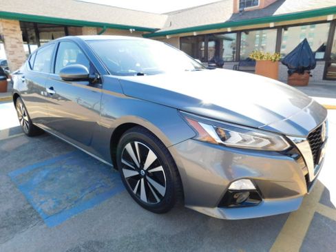 Used 2019 Nissan Altima 2.5 SL image 2