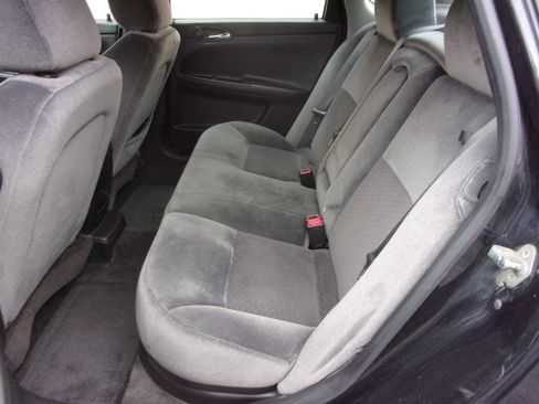 Used 2012 Chevrolet Impala LT FWD image 9