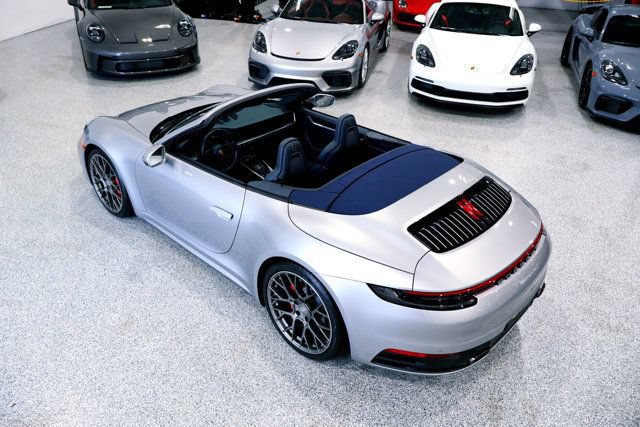 Used 2020 Porsche 911 Carrera 4S Cabriolet image 16