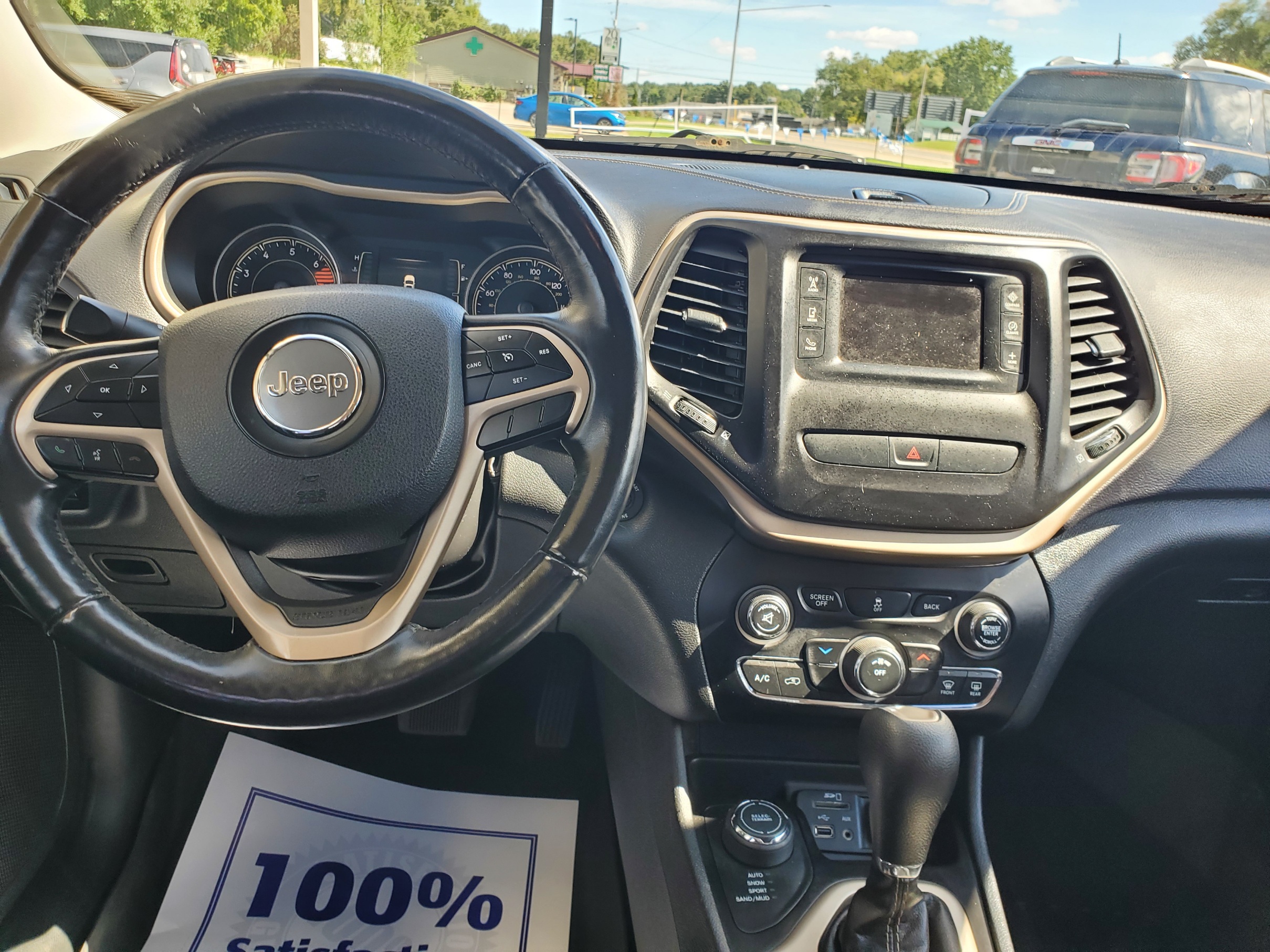 Used 2018 Jeep Cherokee 4WD Latitude image 6