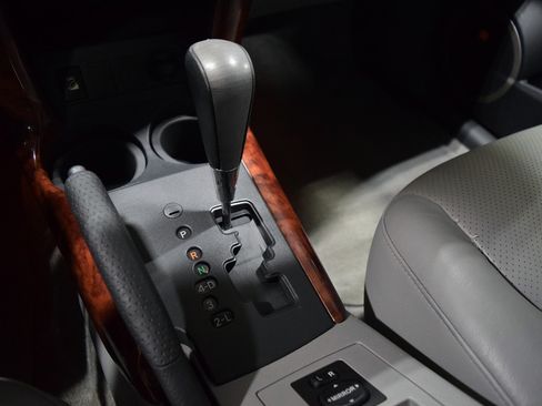 Used 2008 Toyota RAV4 Limited image 26