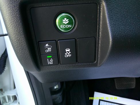 Used 2019 Honda HR-V EX image 16